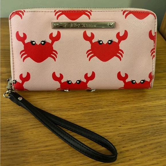 Betsey Johnson crab-themed wallet and wristlet pre loved slight wear - Picture 2 of 13